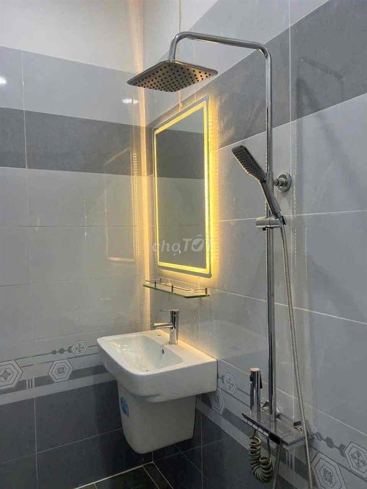 cho thuê nhà đẹp giá rẻ HT 45 q12 full nội thất 2lầu 243m 4PN 15tr tl