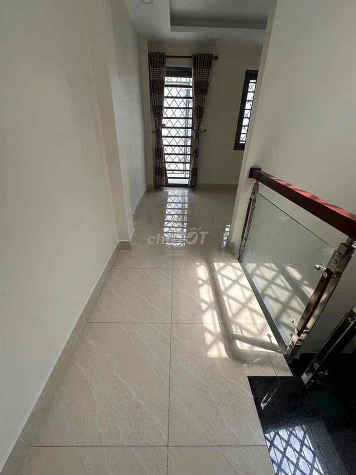 Cho thuê nhà mặt tiền đẹp  Tân thới hiệp 13 q12 2lầu 5PN khu sung rẻ