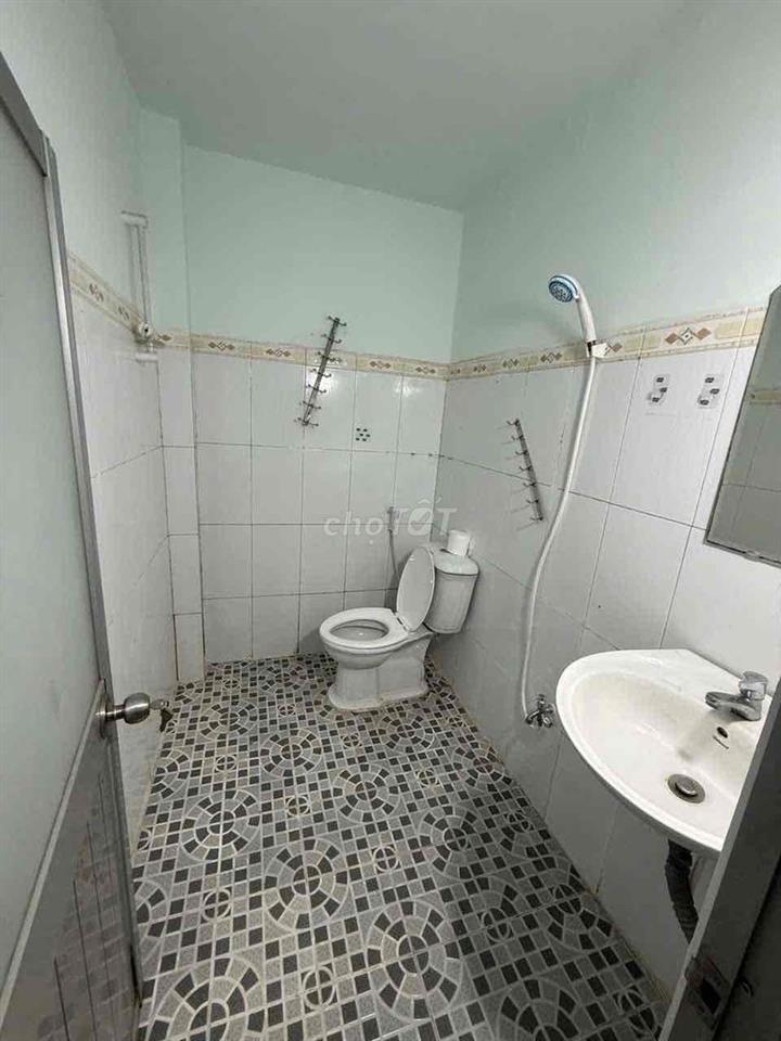 Cho thuê nhà mới đep Tân thới hiệp 21 q12 1lầu 3PN 2wc kd vp 9tr vip
