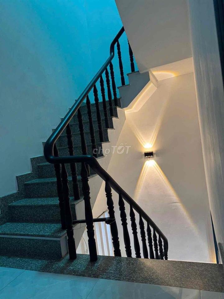 Cho thuê nhà Tân Chánh hiệp q12 180m 2lầu 4PN 4wc hxh 11tr con Tl