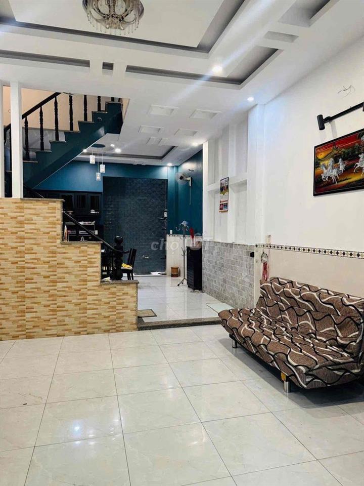 Cho thuê nhà Tân Chánh hiệp q12 180m 2lầu 4PN 4wc hxh 11tr con Tl
