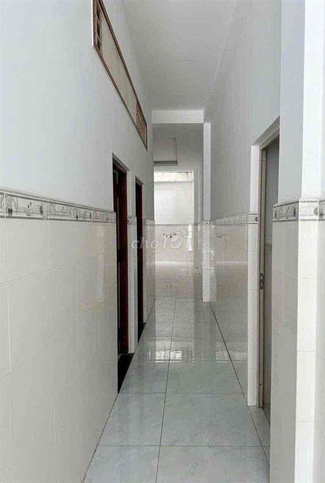 Cho thuê nhà mặt tiền Trần thị hè q12 250m 1lầu 4PN 11tr kinh doanh ok