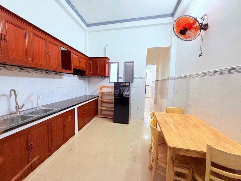Cho thuê nhà Tân Chánh Hiệp 16 q12 1lầu 1san thượng 8tr full nội thất