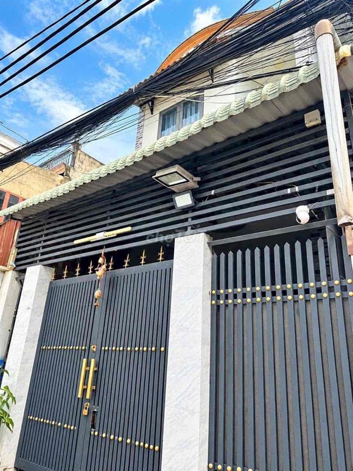 Cho thuê nhà mặt tiền nhánh Tân Thới hiệp q12 1lầu 200m 3PN 9,5tr tl