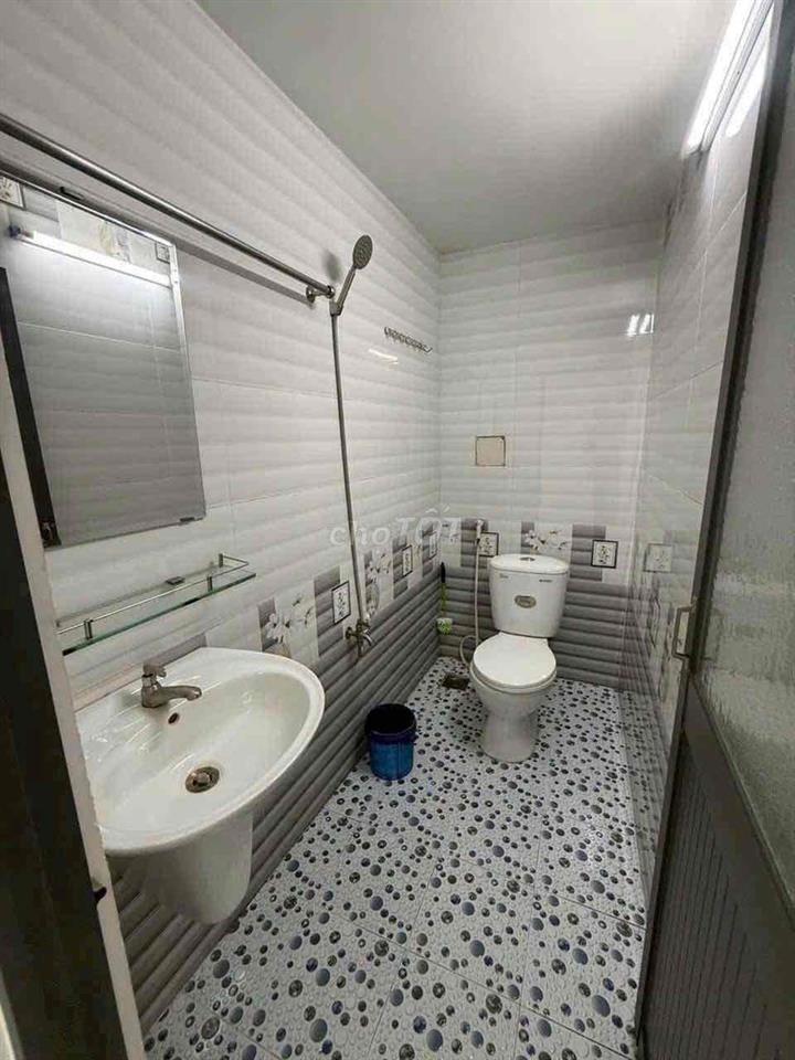 Cho thuê nhà Nguyễn Thị kiểu HT q12 ngay cầu vượt TTH 1lầu 120m 7tr