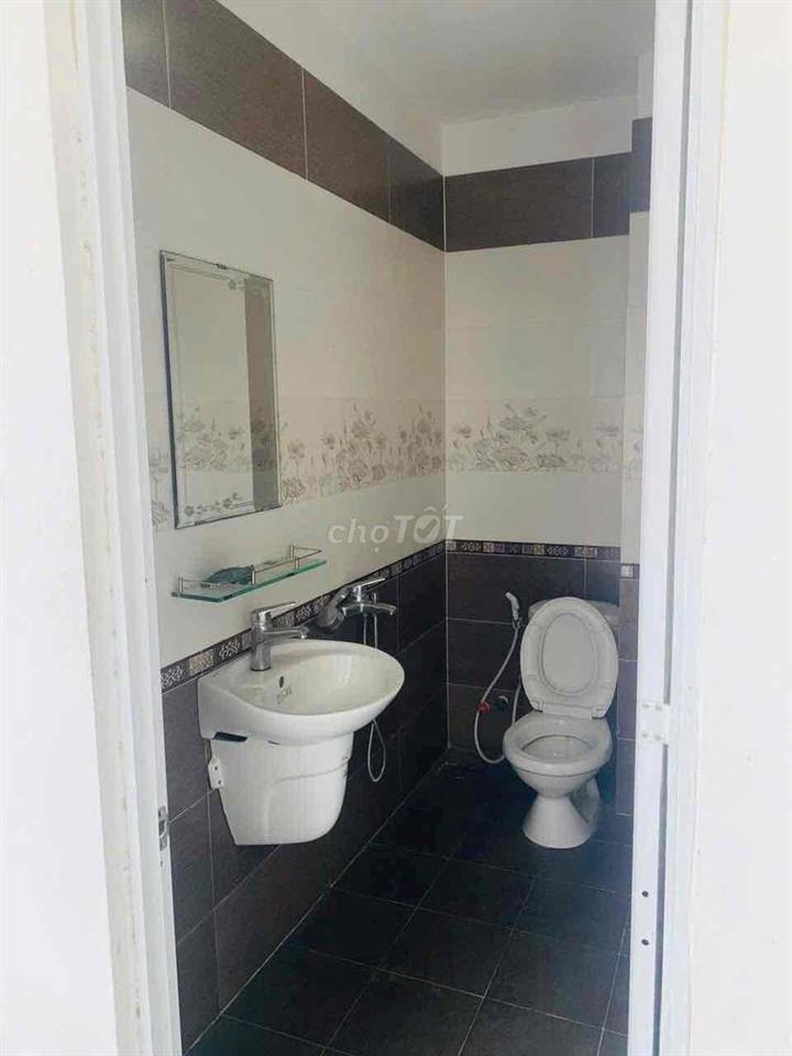 Cho thuê nhà mặt tiền giá rẻ Thới an Q12 420m 2lầu gốc 2mt 15tr kd vip