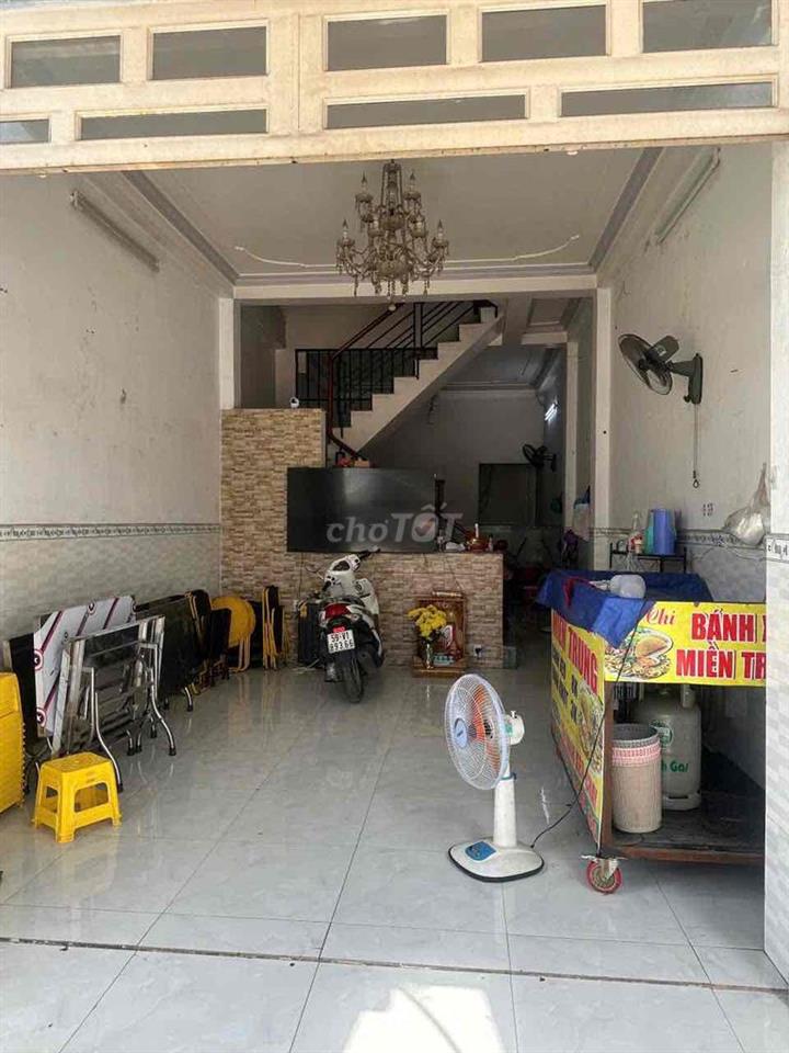 Cho thuê nhà mặt tiền TTh 21 q12 180m 2lầu 3Pn 3wc 8tr rẻ kd buon bán