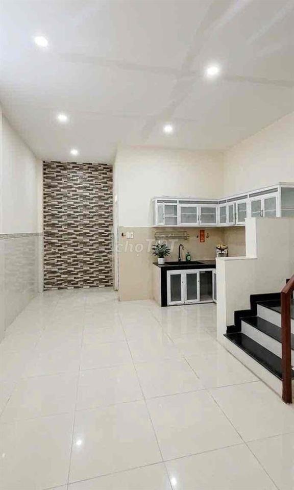 Cho thuê nhà mặt tiền nhánh Tan thới hiệp Q12 1lầu 200m 3Pn o vp onli