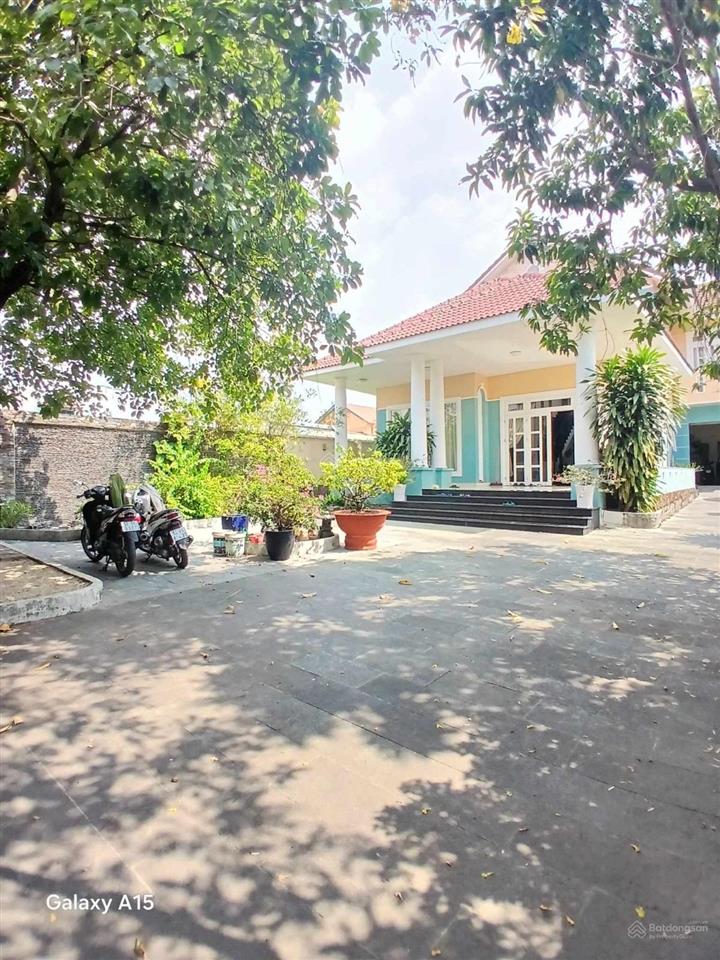 Giảm 9 tỷ, gấp bán nhà biệt thự mặt tiền 571m2 tại thạnh lộc 49, 36 tỷ, view đẹp, chính chủ.