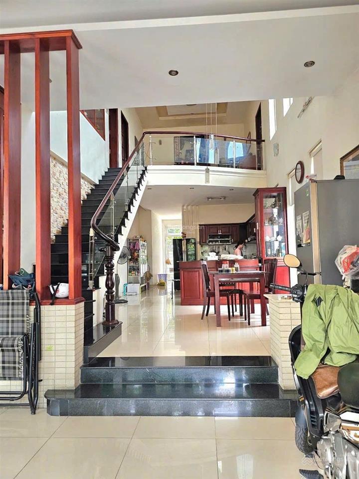 Giảm 9 tỷ, gấp bán nhà biệt thự mặt tiền 571m2 tại thạnh lộc 49, 36 tỷ, view đẹp, chính chủ.