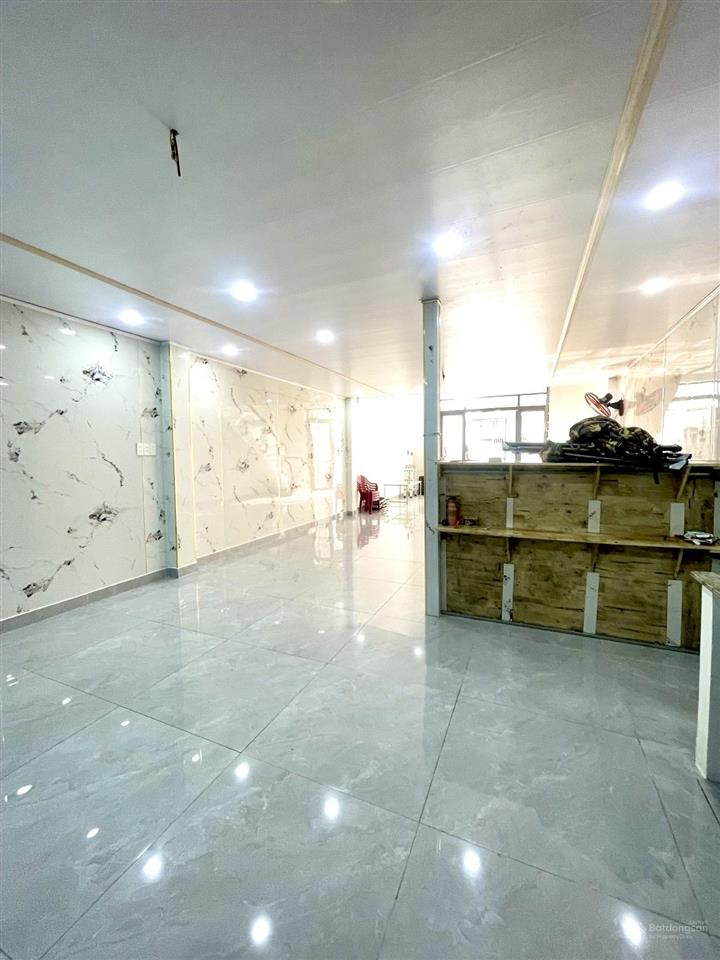 Giảm 1 tỷ
mặt tiền chợ thiếc lê văn khương quận 12  gần cầu vượt tân thới hiệp 87m2  còn 5.5 tỷ