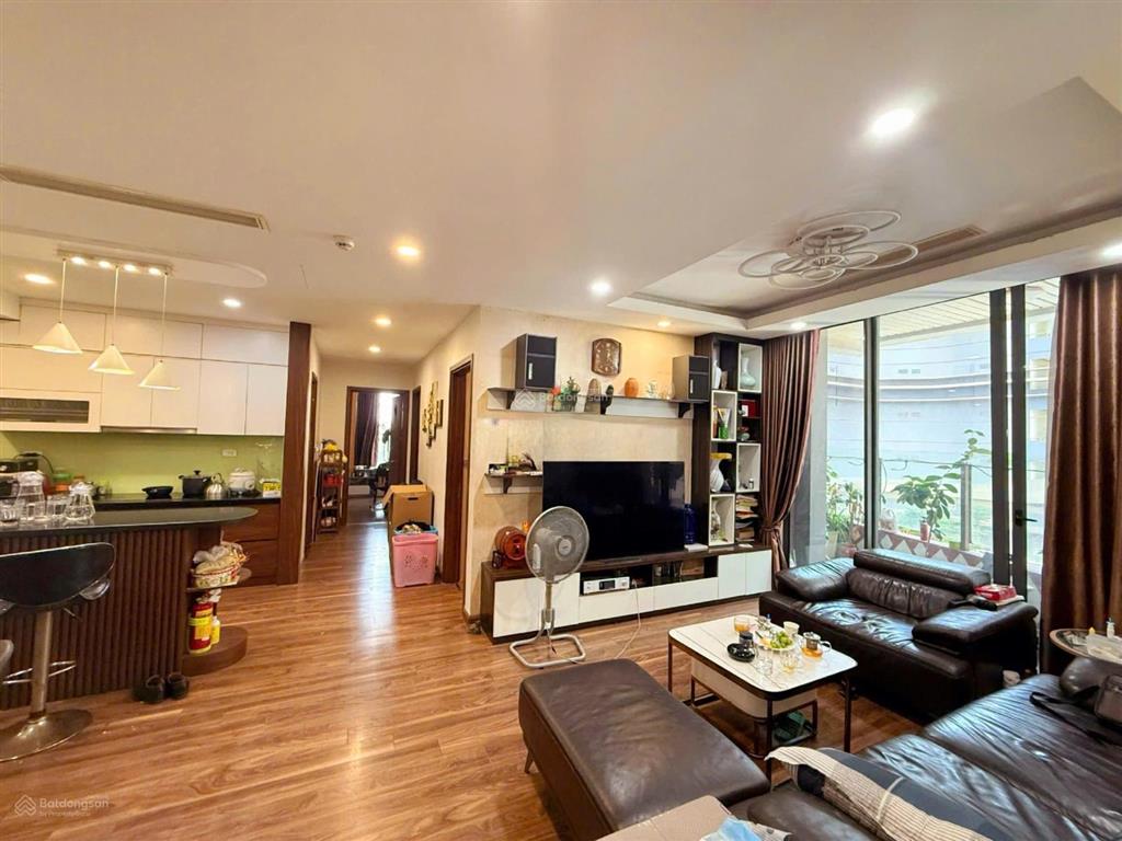 Chủ nhà gửi bán căn góc 4pn hoa hậu  tòa n01  t8  ngoại giao đoàn