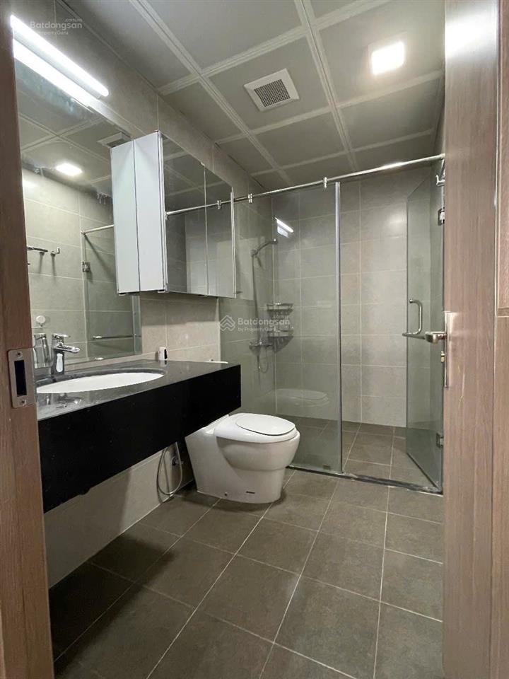 Cho thuê cc 3pn, 2wc, 126m2 tại udic westlake, 2x triệu vnd, view đẹp, có slot ô tô đỗ hầm