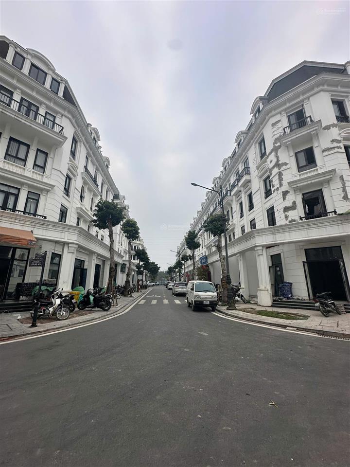 Căn shophouse góc đường 13.5 cạnh đường 30mgiá tốt nhất dự án louis city hm  0922 660 ***