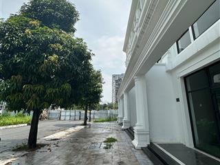 Chính chủ thiện chí bán căn shophouse mặt đường 40m  vị trí đầu cổng dự án  louis city hoàng mai