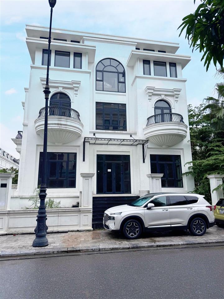 Siêu phẩm !!! biệt thự góc 3 mặt thoáng  view công viên  vị trí đầu dự án louis city hoàng mai