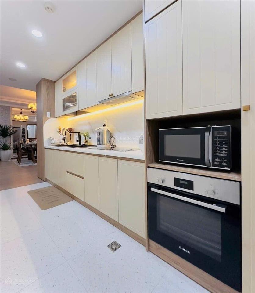 Cho thuê cc cosmo city, nguyễn thị thập, 25 triệu, 120m2, 3pn, 2wc, chính chủ giá tốt