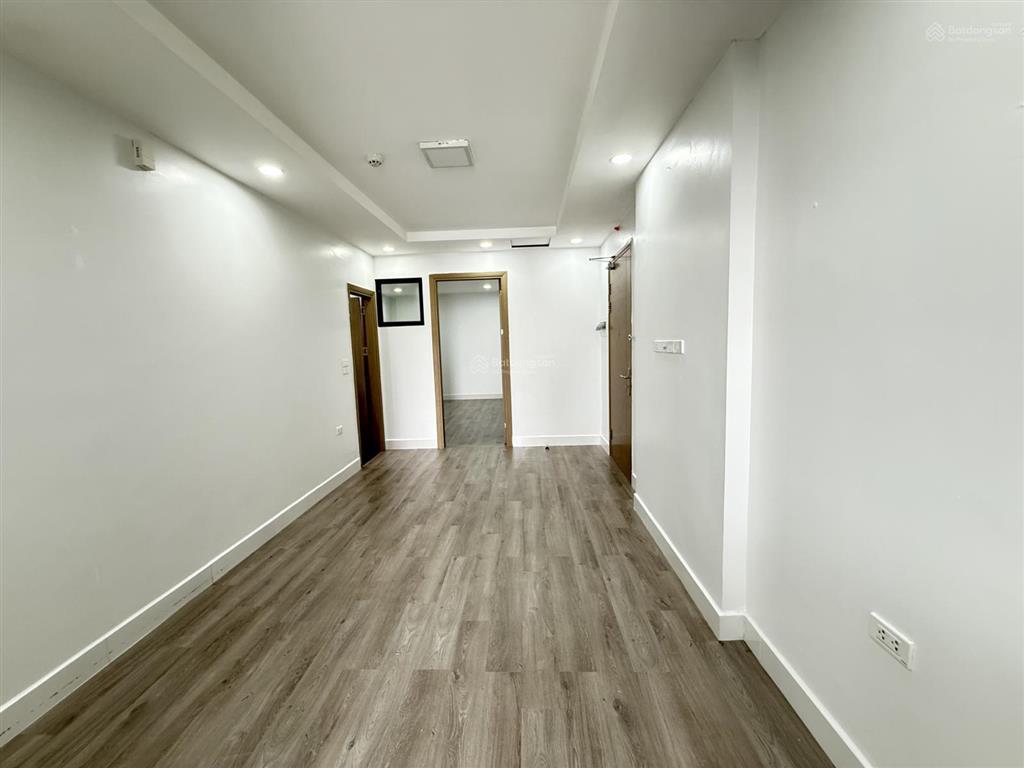 Bán căn hộ chung cư tại golden land 5, 900 triệu, 62 m2, đẹp, nhiều tiện ích