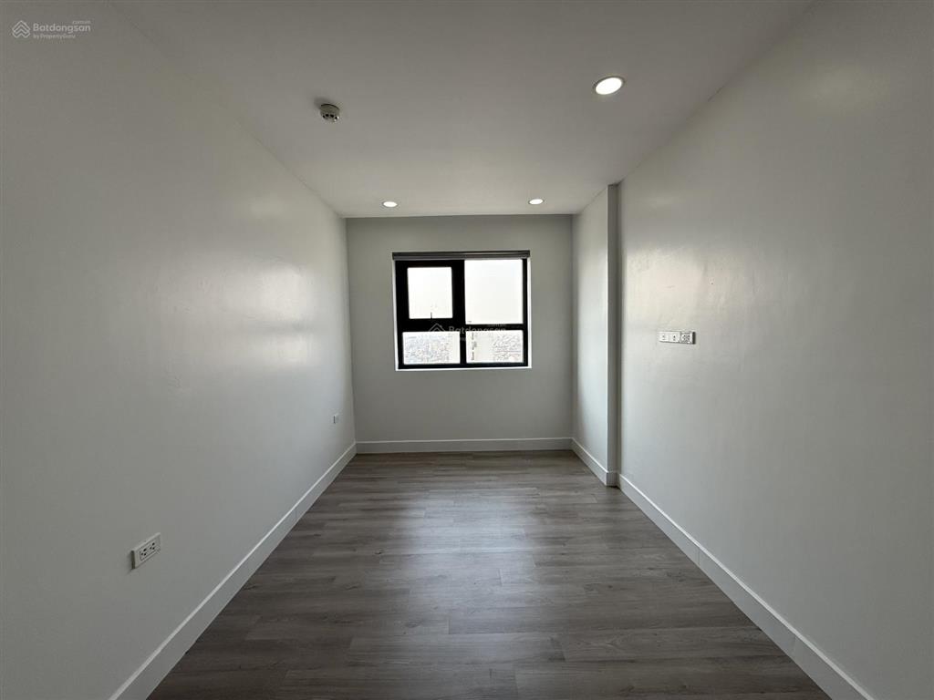 Bán căn hộ chung cư tại golden land 5, 900 triệu, 62 m2, đẹp, nhiều tiện ích