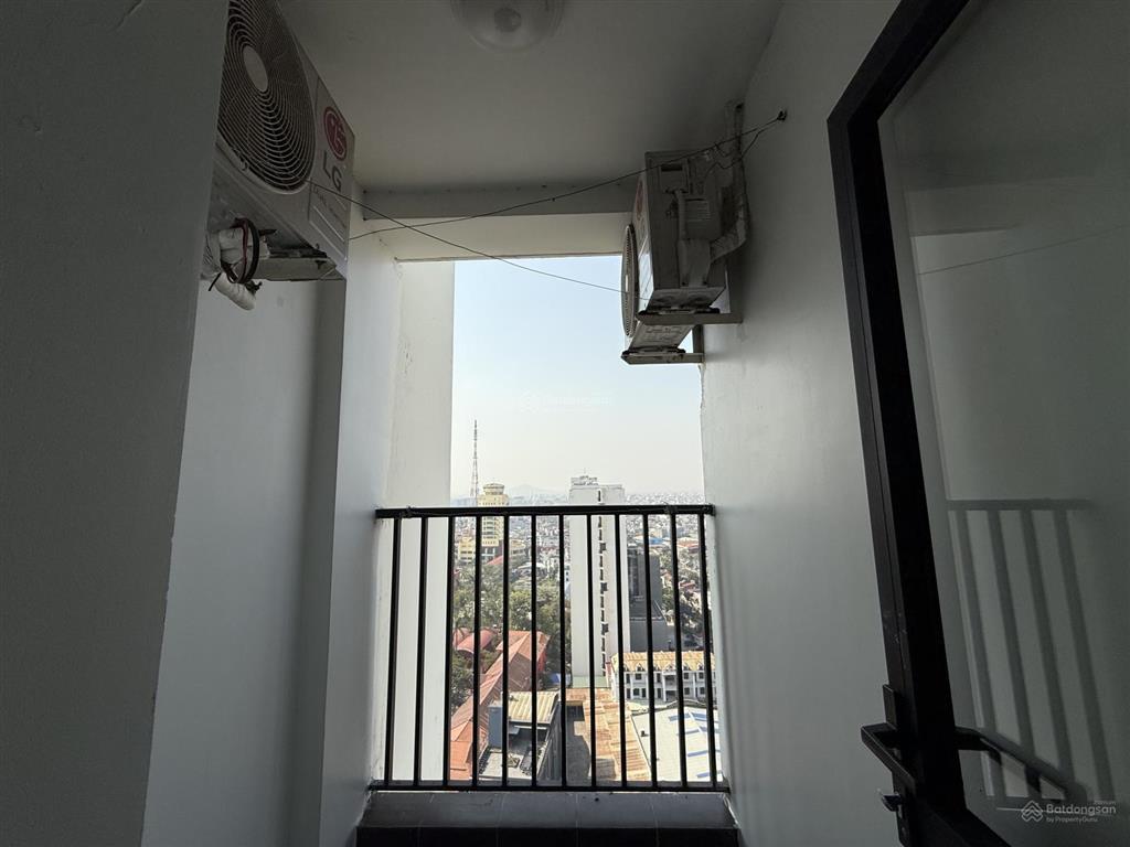 Bán căn hộ chung cư tại golden land 5, 900 triệu, 62 m2, đẹp, nhiều tiện ích