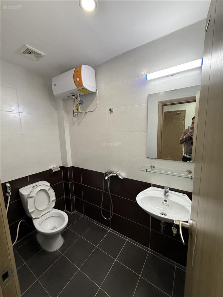Bán căn hộ chung cư tại golden land 5, 900 triệu, 62 m2, đẹp, nhiều tiện ích