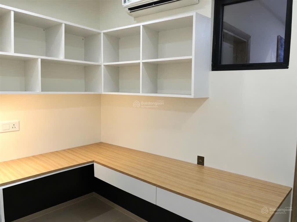 Bán gấp căn hộ 2pn, 2wc tại golden land 5, 880 triệu, 62 m2