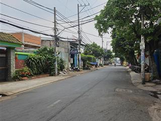 Nhà gần mã lò, lê văn quới, dt 68m2, 4 tầng, pk, bếp, 4pn, 5wc, phòng thờ hẻm xe hơi thông