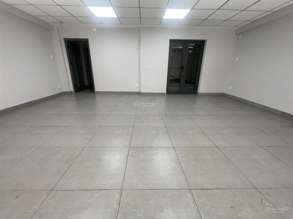 Cho thuê mtkd lũy bán bích 6.5x16m 3 tầng 40tr/tháng