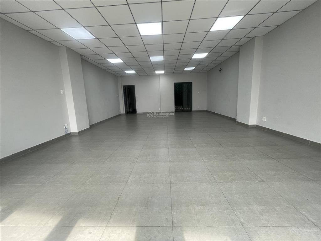 Cho thuê mtkd lũy bán bích 6.5x16m 3 tầng 40tr/tháng