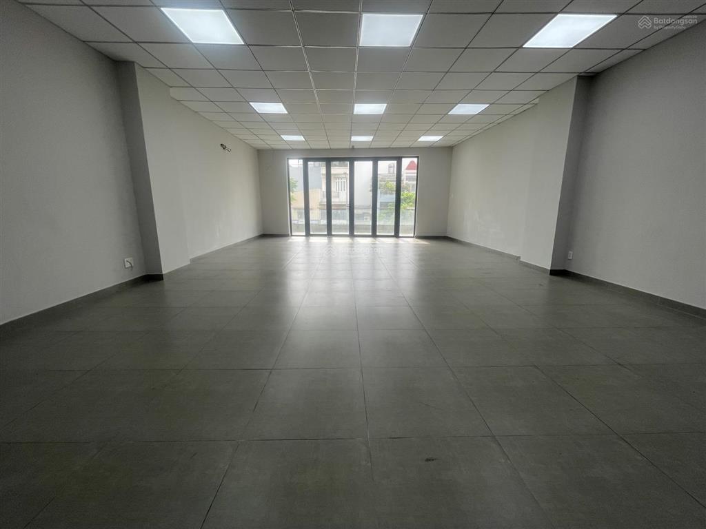Cho thuê mtkd lũy bán bích 6.5x16m 3 tầng 40tr/tháng