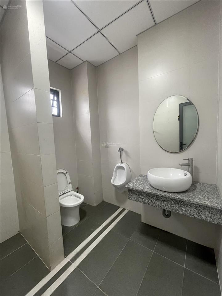Cho thuê mtkd lũy bán bích 6.5x16m 3 tầng 40tr/tháng