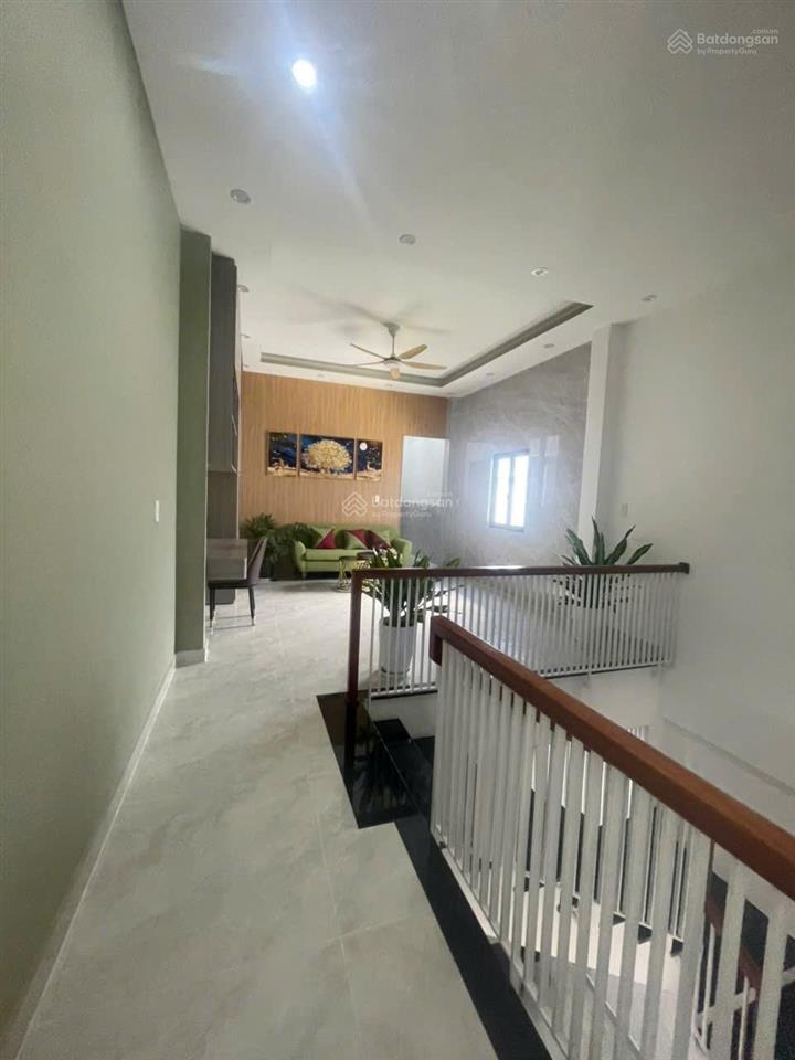 Cho thuê nhà 2 tầng mặt tiền mân quang 8, sơn trà 95m2 giá 20 triệu/tháng