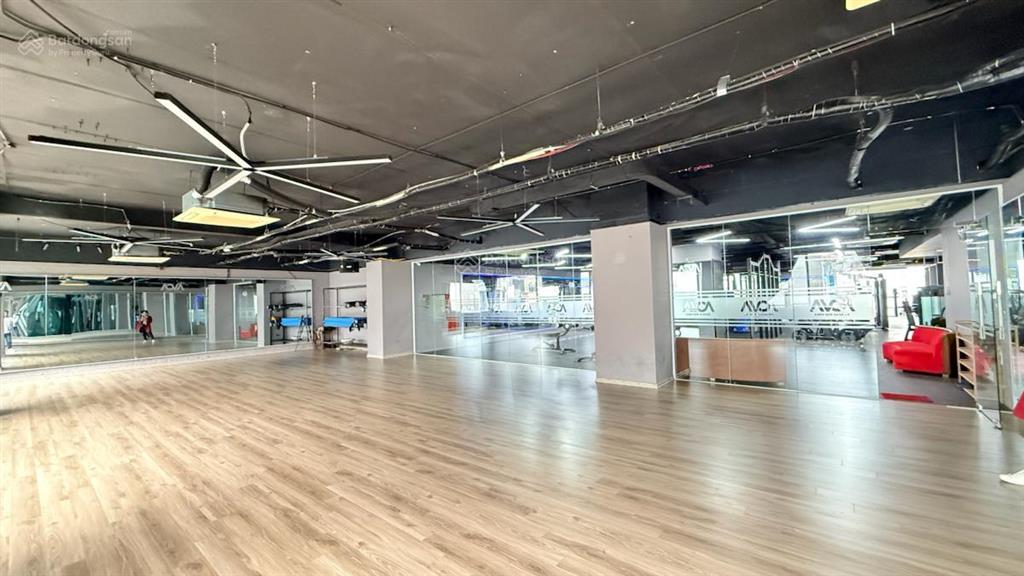 Chính chủ bán sàn văn phòng thương mại  dự án cc ngô thì nhậm  800m2  đang cho thầu 1.5 tỷ/năm.