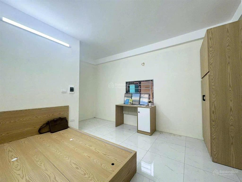 Cho thuê căn hộ khép kín lĩnh nam hoàng mai. nhà đẹp sạch sẽ gần chợ dân sinh vào được luôn
