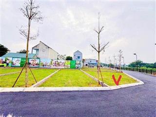Chính chủ bán lô đất đẹp lô góc 2 mặt tiền view hồ
diện tích 86m full thổ cư xuân mai,