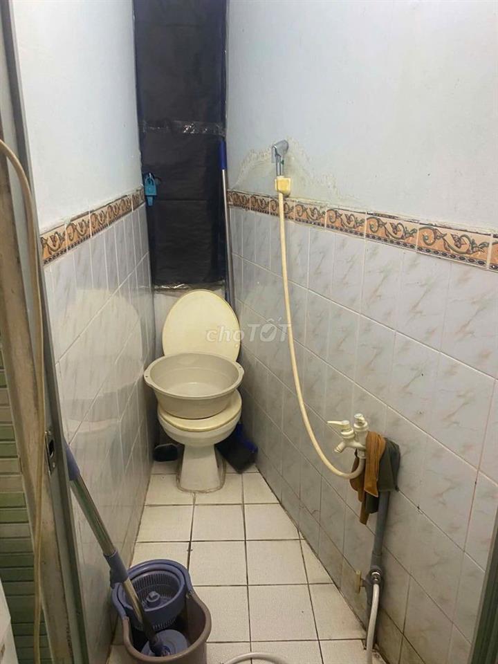 Chỉ 7 triệu cho nhà nguyên căn 1tret2lau ngã 6 GV,đường oto, 2PN,2 TL