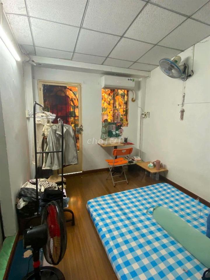 Chỉ 7 triệu cho nhà nguyên căn 1tret2lau ngã 6 GV,đường oto, 2PN,2 TL