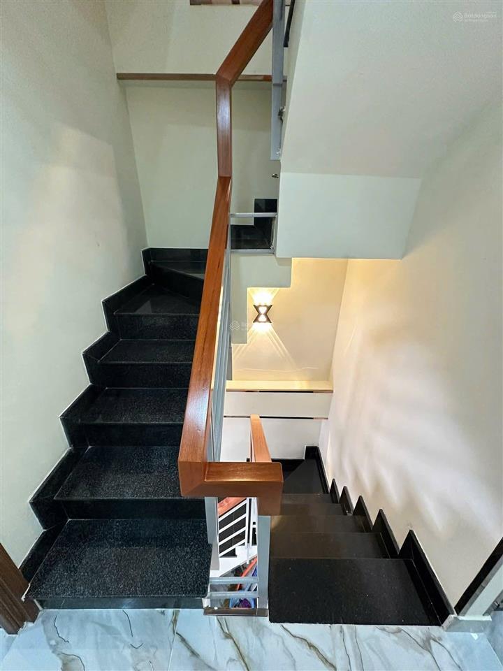 Bán nhà trần bình trọng q5 3 tầng btct đang thuê 17tr full nội thất giá 5.75 tỷ