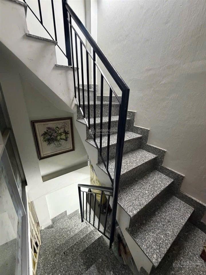 Nhà lý thái tổ quận 10  3 tầng btct  ở ngay  giá 4.38 tỷ