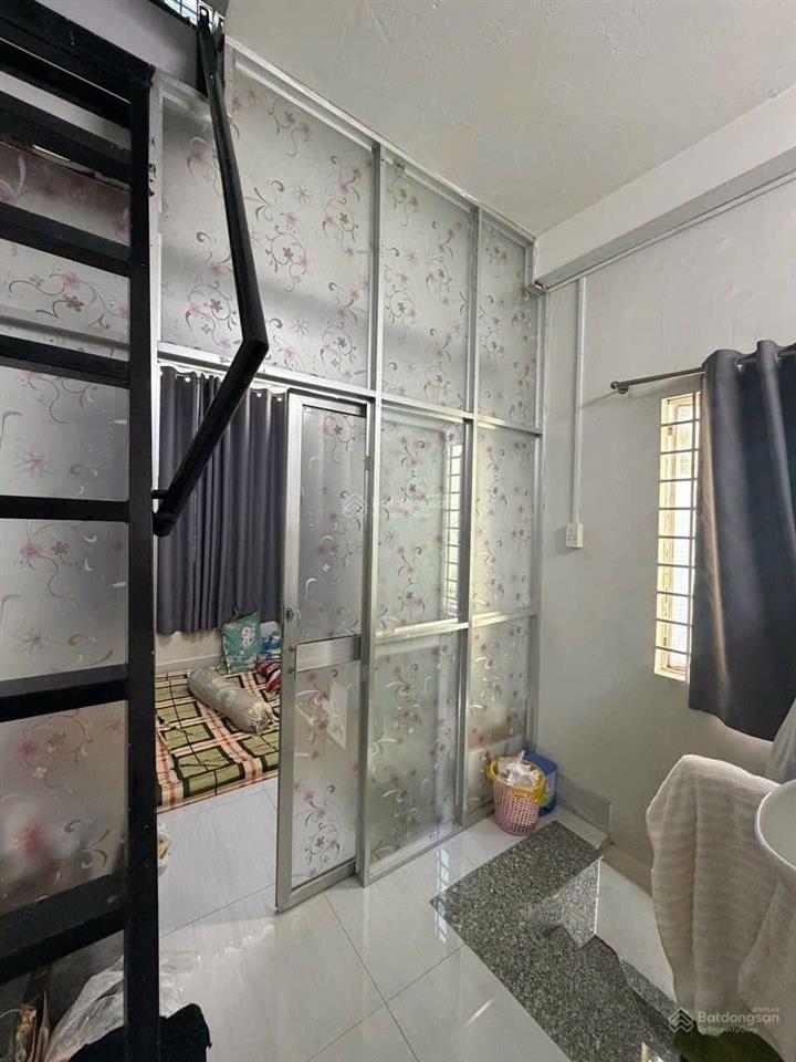 Nhà lý thái tổ quận 10  3 tầng btct  ở ngay  giá 4.38 tỷ