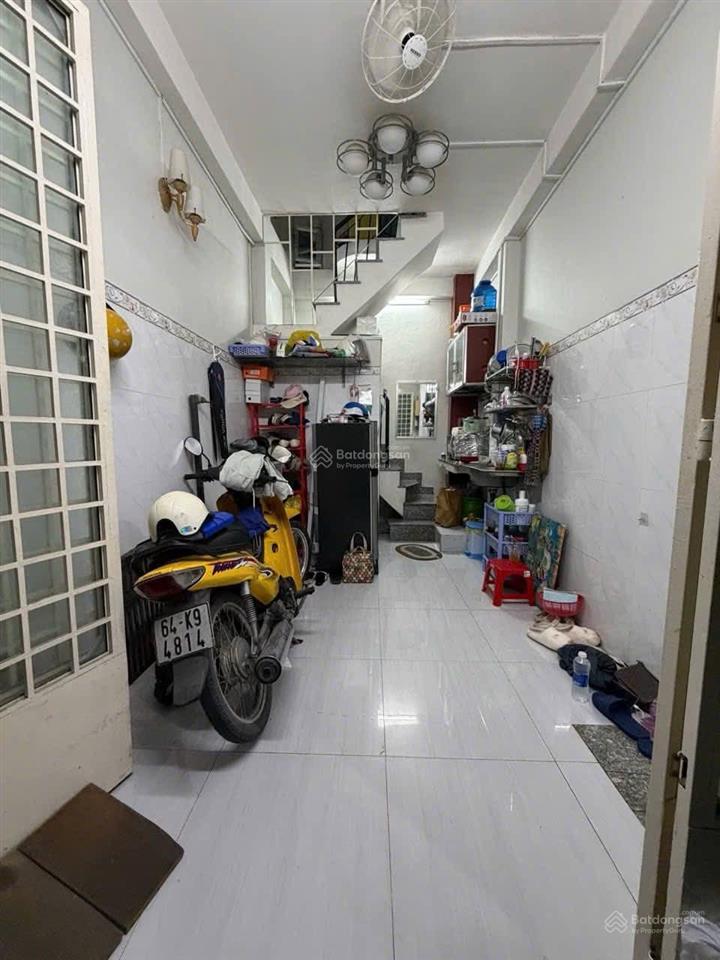 Nhà lý thái tổ quận 10  3 tầng btct  ở ngay  giá 4.38 tỷ