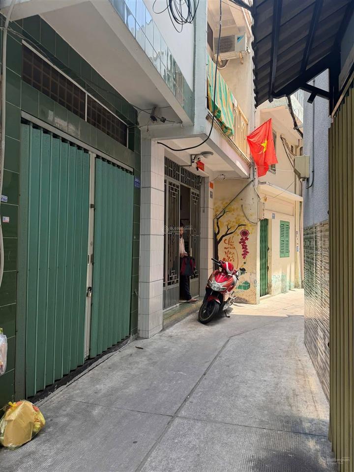 Nhà lý thái tổ quận 10  3 tầng btct  ở ngay  giá 4.38 tỷ