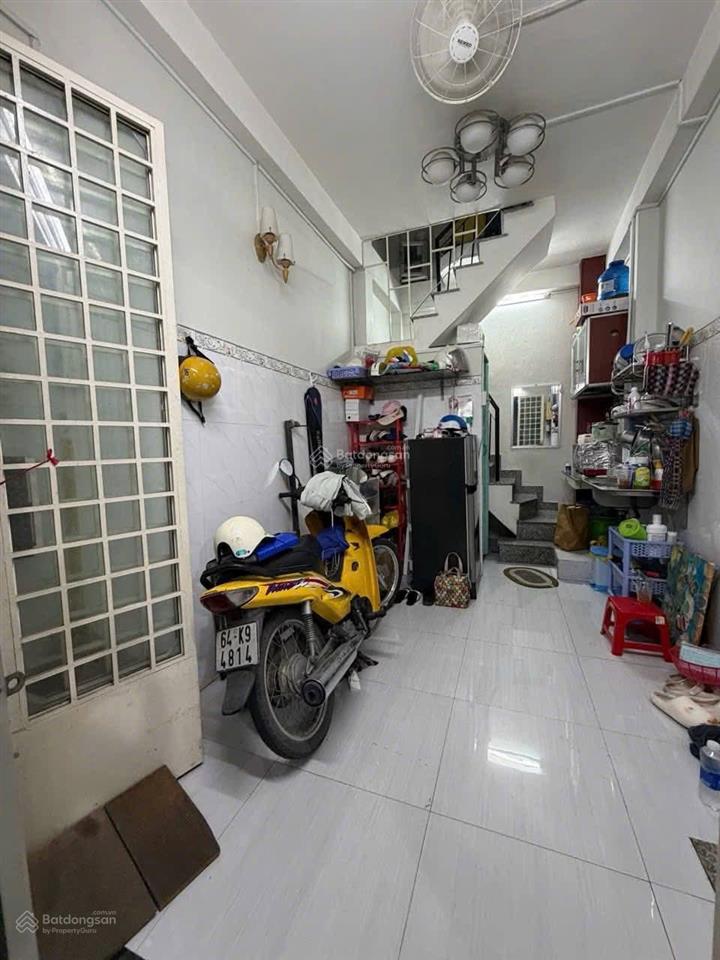 Nhà lý thái tổ quận 10  3 tầng btct  ở ngay  giá 4.38 tỷ