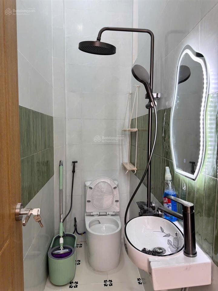 Nhà mới 100% bình tân 4x13m, 3pn, hẻm xe tải thông, giá 5,69 tỷ