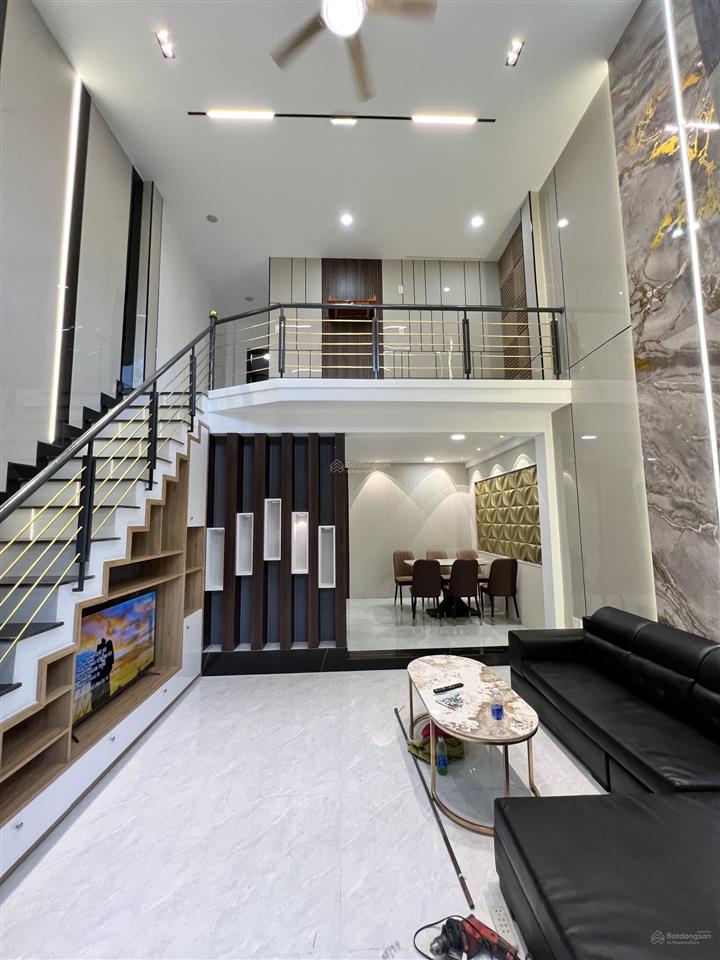 Bán nhà đẹp gác lửng gần cầu vượt ngã ba huế , diện tích 55m2 ngang gần 5m giá 3tỷ35 thương lượng.
