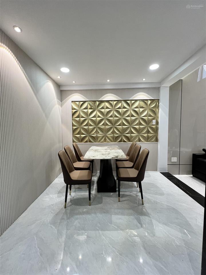 Bán nhà đẹp gác lửng gần cầu vượt ngã ba huế , diện tích 55m2 ngang gần 5m giá 3tỷ35 thương lượng.