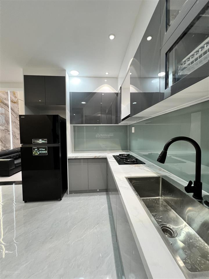 Bán nhà đẹp gác lửng gần cầu vượt ngã ba huế , diện tích 55m2 ngang gần 5m giá 3tỷ35 thương lượng.