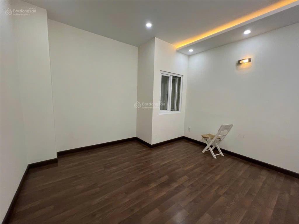 Cho thuê nr 1 trệt 2 lầu (dt sàn 150m2), 4pn, 4wc tại 116/11, phạm văn bạch, tân bình, 15 triệu vnd