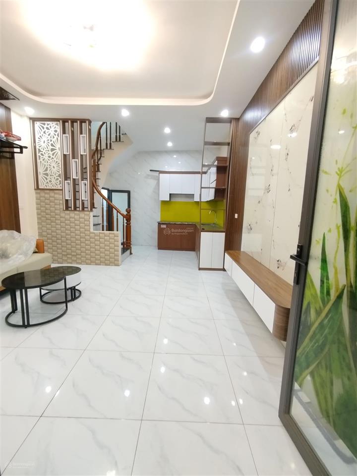 Bán gấp 2,9 tỷ nhà 4 tầng ô tô đỗ cổng giá rẻ nhất khu bình minh