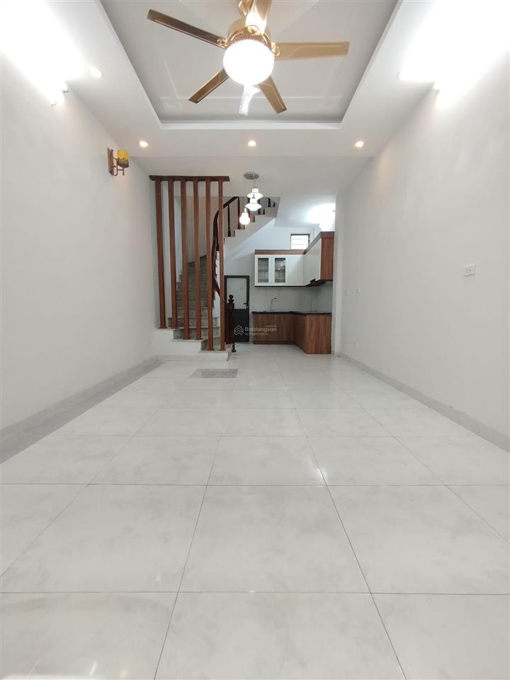 Chính chủ bán g.ấ.p nhà yên nghĩa 36m2  4 tầng ô tô đỗ cổng chỉ 5,3 tỷ